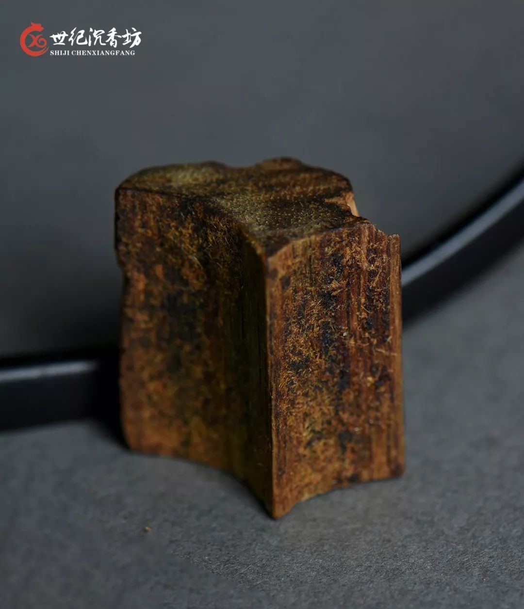 沉香好還是檀香好？比一比看看誰(shuí)才是香中之王